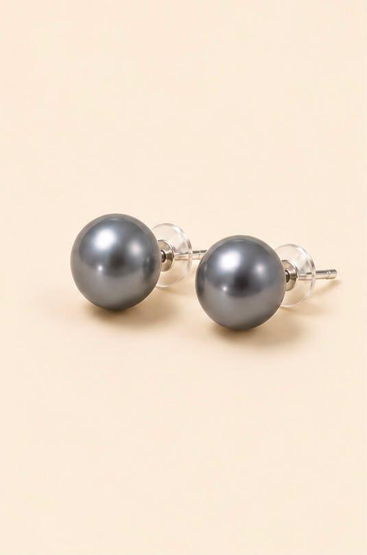 PEARL STUDS